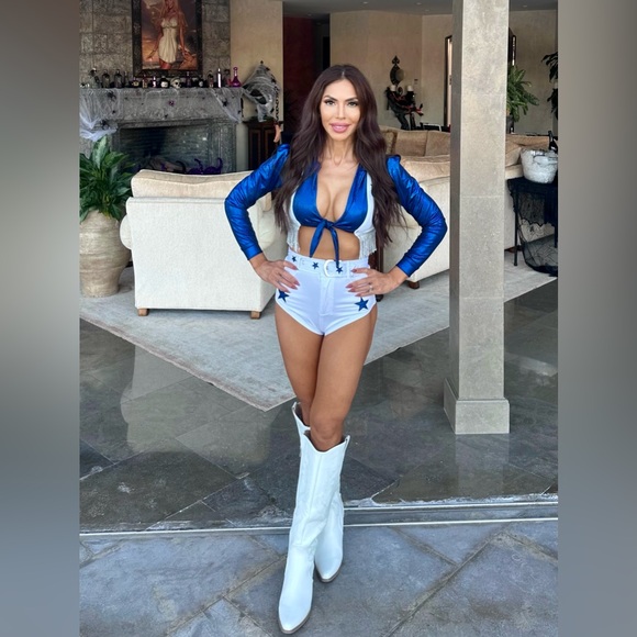 Meet your Posher, Erika - Picture 6 of 6